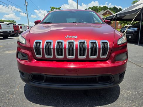 Used 2014 Jeep Cherokee Latitude w/ Cold Weather Group AWD/4WD image 2