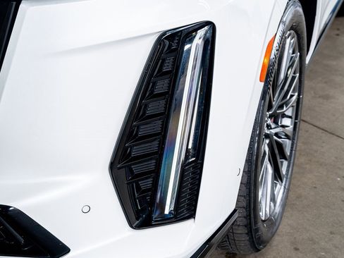 Used 2023 Cadillac Escalade V w/ LPO, ONYX Package image 14