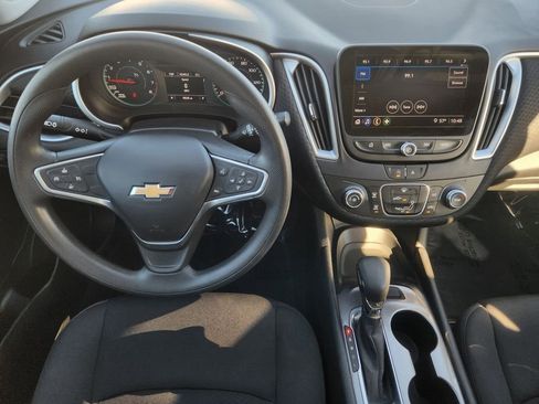 Used 2022 Chevrolet Malibu LS image 19