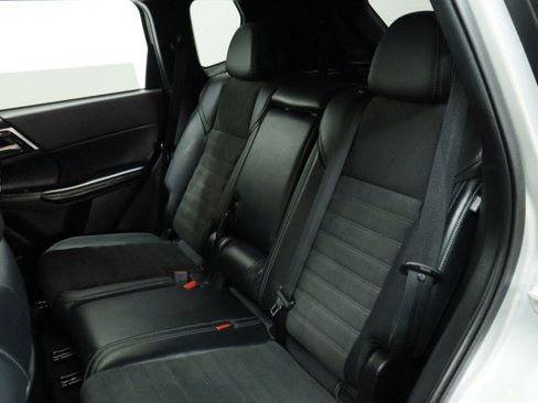 Used 2024 Mitsubishi Outlander SE FWD image 29