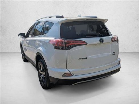 Used 2018 Toyota RAV4 XLE image 8