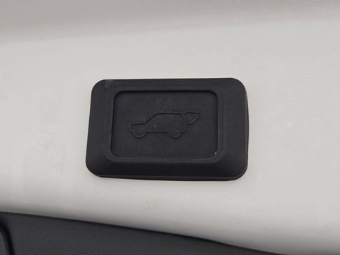 Certified 2025 Toyota RAV4 XLE Premium FWD image 33
