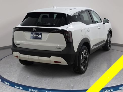 Used 2025 Nissan Kicks SV AWD/4WD image 6