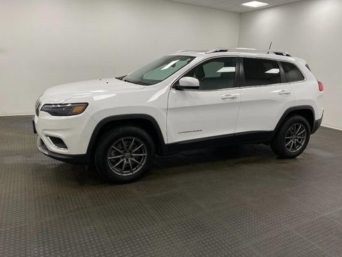 Used 2019 Jeep Cherokee Limited w/ Luxury Group AWD/4WD image 9