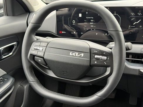 Used 2025 Kia K4 EX image 7