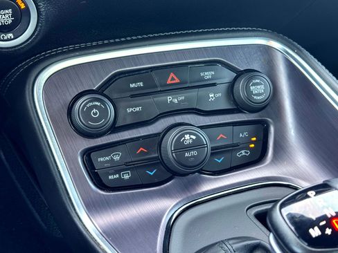 Used 2018 Dodge Challenger R/T Plus image 28