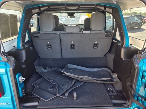 Used 2024 Jeep Wrangler Sahara image 10