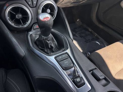 Used 2017 Chevrolet Camaro SS RWD image 19
