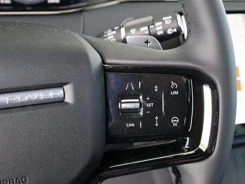 Used 2026 Land Rover Range Rover Evoque Dynamic SE AWD/4WD image 24