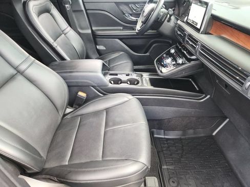 Used 2022 Lincoln Corsair Reserve w/ Equipment Group 201A FWD image 10
