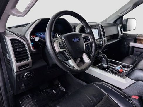 Used 2019 Ford F150 Lariat w/ Equipment Group 502A Luxury AWD/4WD image 23