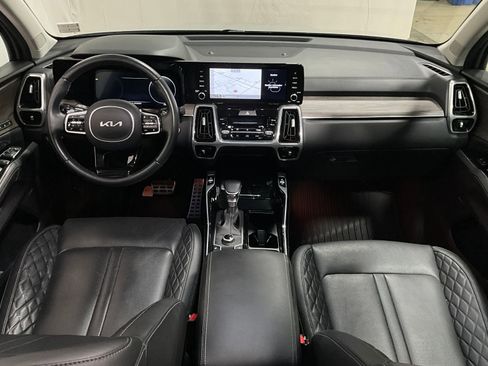 Used 2023 Kia Sorento SX Prestige image 14