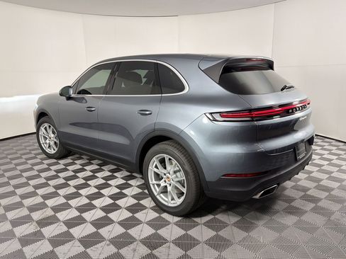 Used 2026 Porsche Cayenne AWD/4WD image 3
