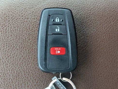 Used 2023 Toyota 4Runner Limited AWD/4WD image 34