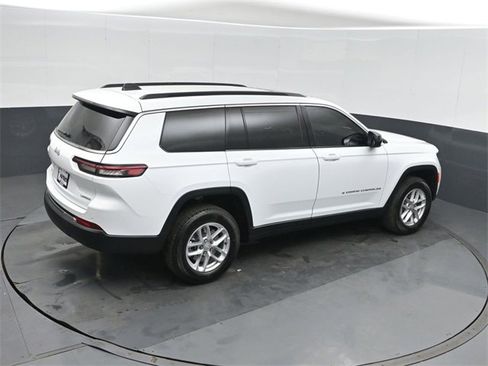 New 2025 Jeep Grand Cherokee L Laredo image 31