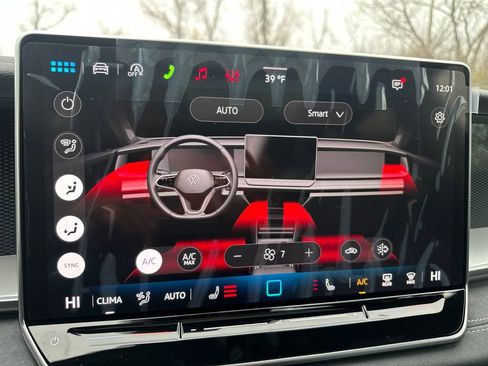 New 2026 Volkswagen Tiguan SE R-Line image 11