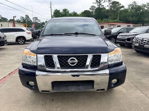 Used 2011 Nissan Titan SV w/ SV Value Truck Pkg RWD image 3
