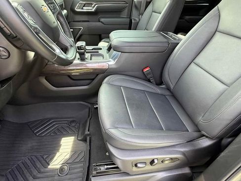 Used 2025 Chevrolet Silverado 1500 LTZ w/ LTZ Premium Package image 14