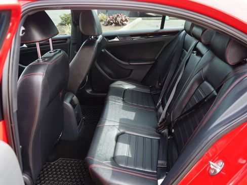 Used 2016 Volkswagen Jetta GLI SE image 15