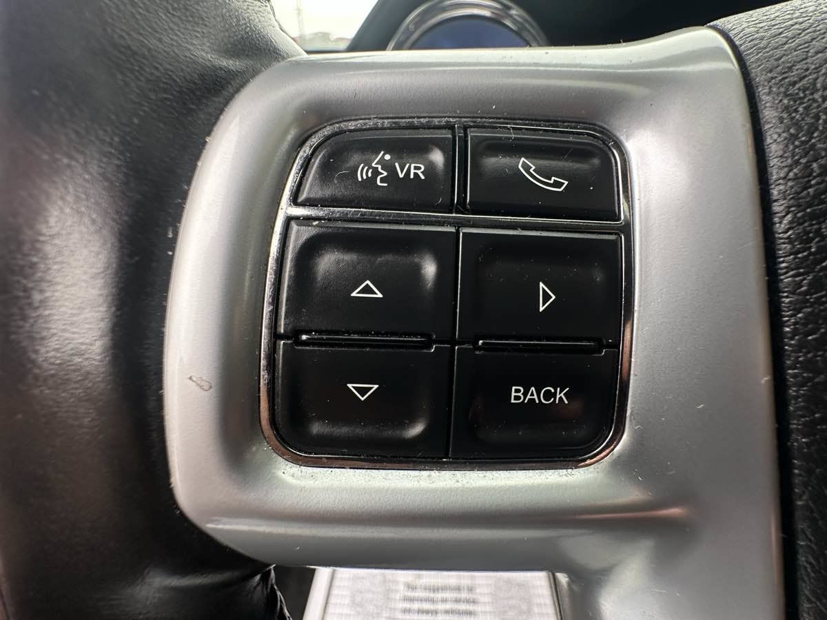 Used 2014 Chrysler 300 C w/ Harman/Kardon Audio Group RWD image 15