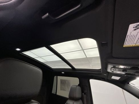 Used 2021 Chevrolet Suburban RST image 7