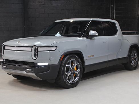 Used 2022 Rivian R1T Adventure AWD/4WD image 4
