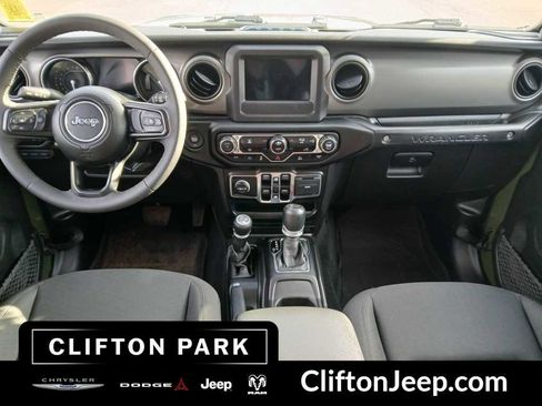 Certified 2023 Jeep Wrangler Unlimited image 17