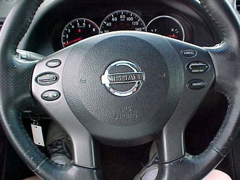 Used 2010 Nissan Altima 2.5 S w/ Convenience Pkg FWD image 25