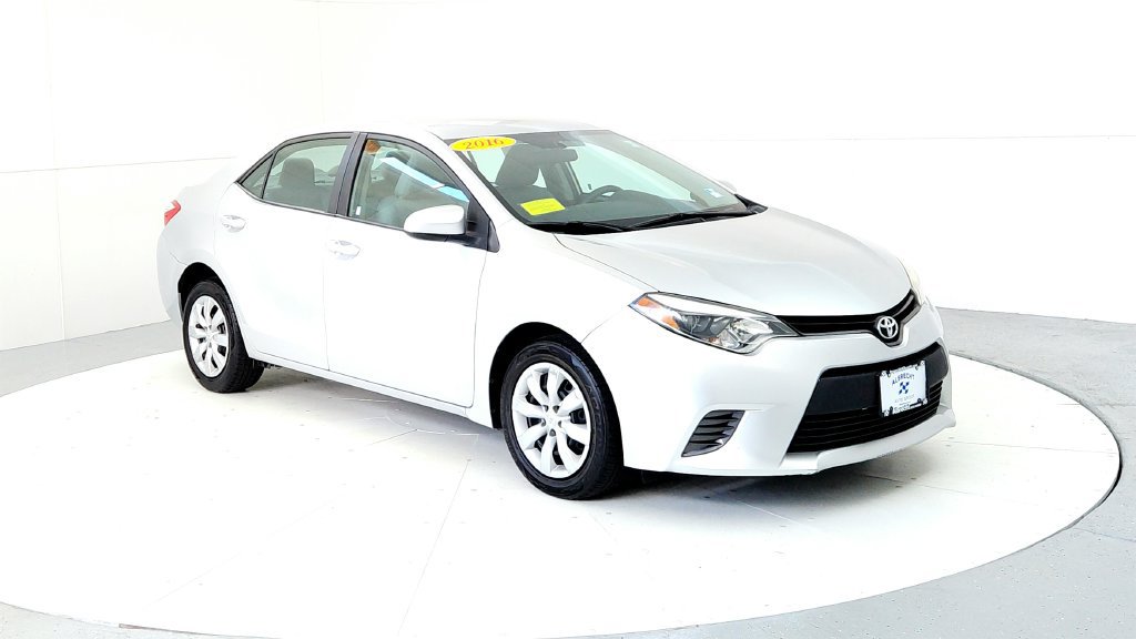 Used 2016 Toyota Corolla LE FWD image 7