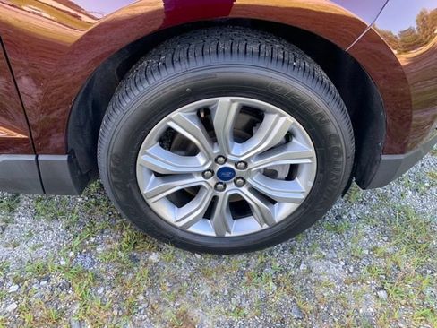 Certified 2022 Ford Edge Titanium AWD/4WD image 40