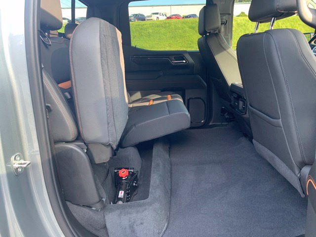 Used 2024 GMC Sierra 1500 AT4 w/ Technology Package AWD/4WD image 14