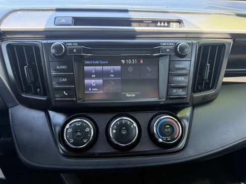 Used 2018 Toyota RAV4 LE w/ All Weather Liner Package AWD/4WD image 12