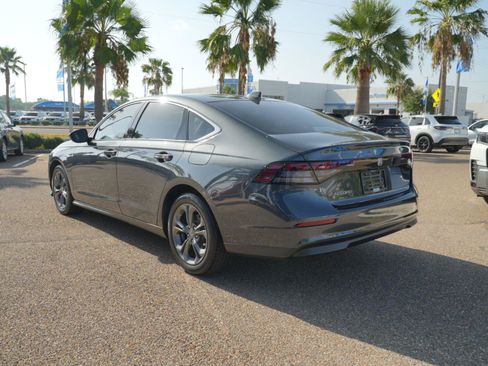 Used 2023 Honda Accord EX image 14