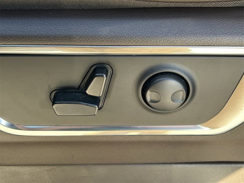 Used 2025 RAM 1500 Laramie w/ Laramie Southwest Edition image 28