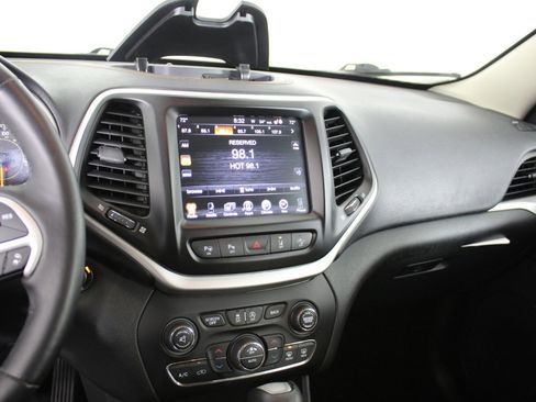 Used 2016 Jeep Cherokee Limited w/ Technology Group image 25