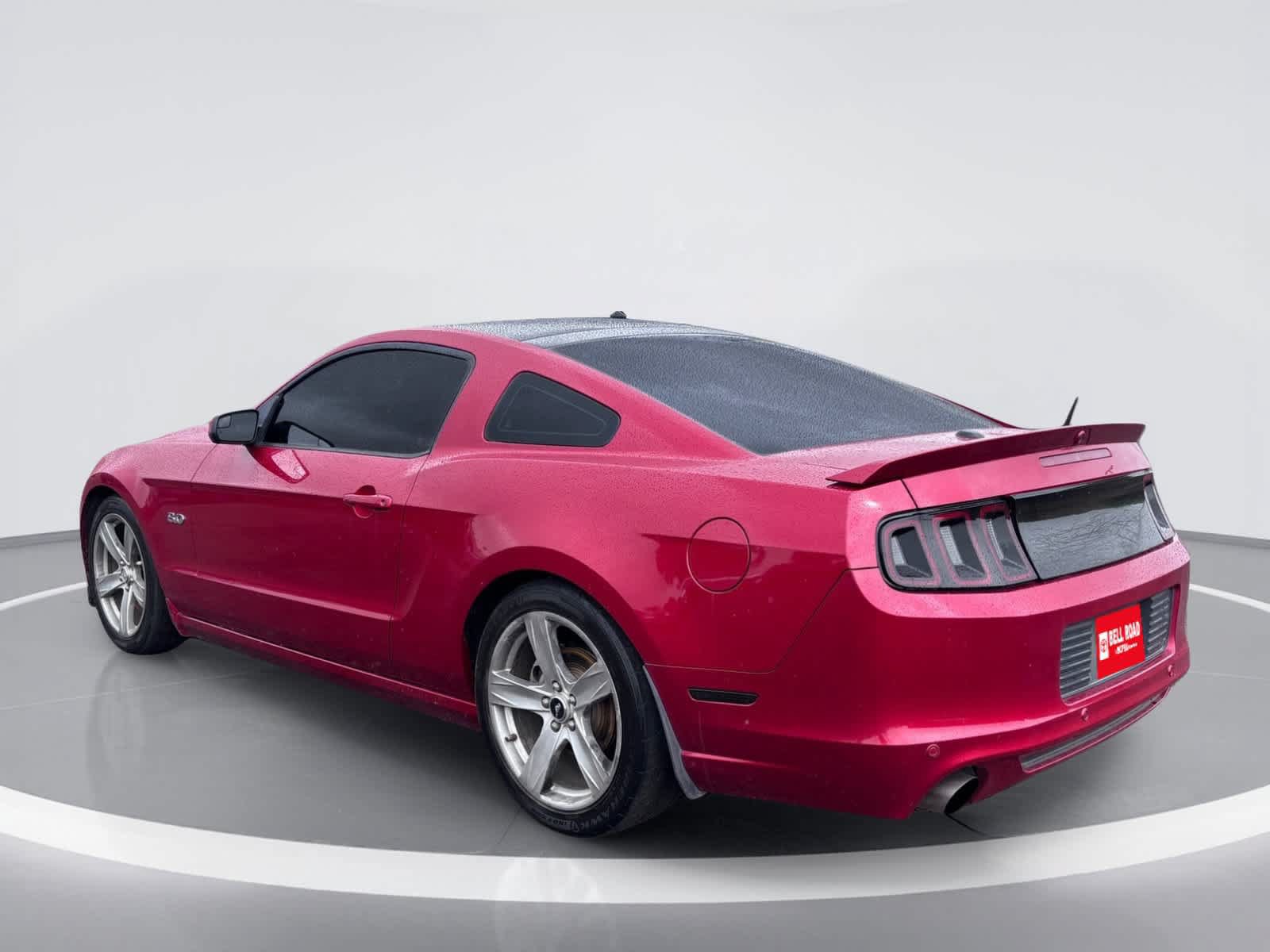 Used 2013 Ford Mustang GT Premium w/ Security Pkg RWD image 4
