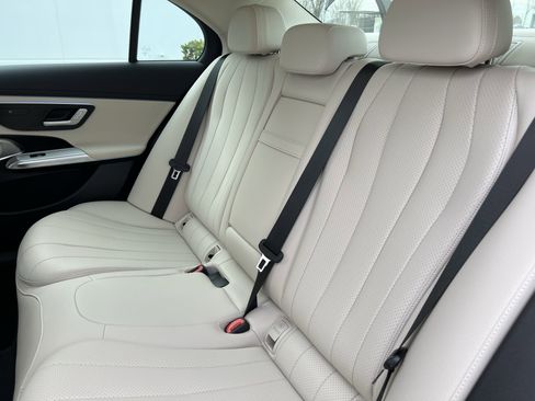 Certified 2025 Mercedes-Benz E 350 4MATIC Sedan image 33