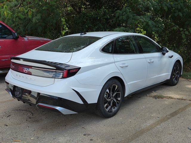 Used 2025 Hyundai Sonata SEL FWD image 5