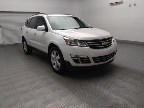 Used 2017 Chevrolet Traverse Premier FWD image 13