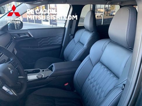 New 2026 Mitsubishi Outlander SEL image 13