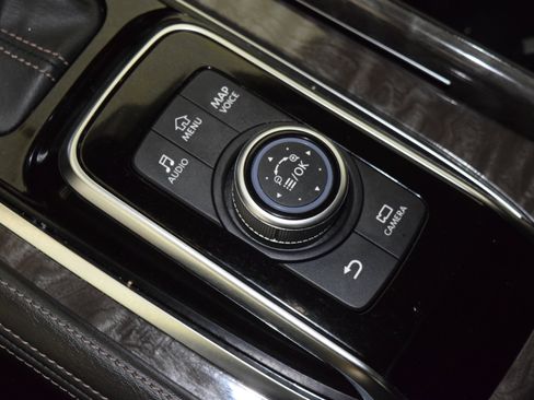 Used 2022 Nissan Armada Platinum w/ Captain's Chairs Package image 26