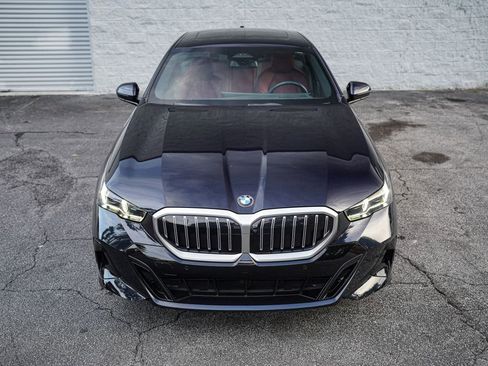 Used 2026 BMW 530i w/ M Sport Package RWD image 5