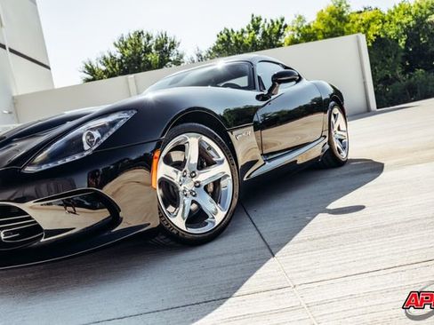 Used 2017 Dodge Viper SRT-10 RWD image 23