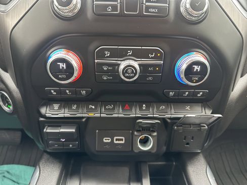 Used 2023 GMC Sierra 3500 Denali w/ Denali Ultimate Package image 14