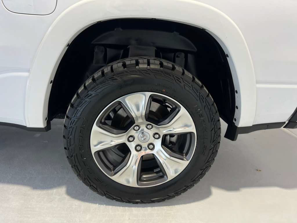 Used 2020 RAM 1500 Laramie w/ Sport Appearance Package AWD/4WD image 11