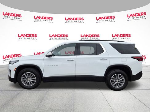 Used 2022 Chevrolet Traverse LT image 6