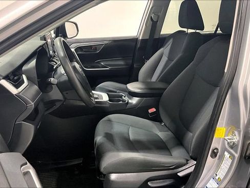 Used 2020 Toyota RAV4 LE AWD/4WD image 26