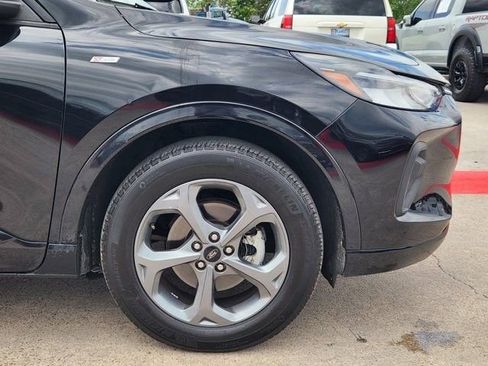 Used 2023 Ford Escape ST-Line w/ Cold Weather Package FWD image 8