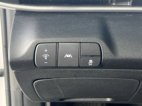 Used 2023 Hyundai Elantra SEL w/ Convenience Package image 10