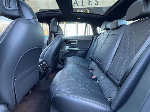 Used 2023 Mercedes-Benz EQE 500 4MATIC Sedan w/ Pinnacle Trim Package image 15